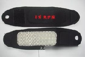 竹炭與托瑪琳自發熱護腕 健康運動與日常保健的價值之選